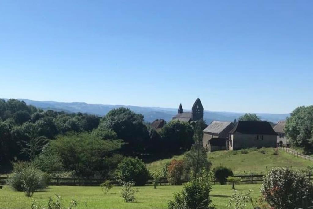 Villa La Baronne-Hauteurs De Beaulieu-Sur-Dordogne Exterior foto